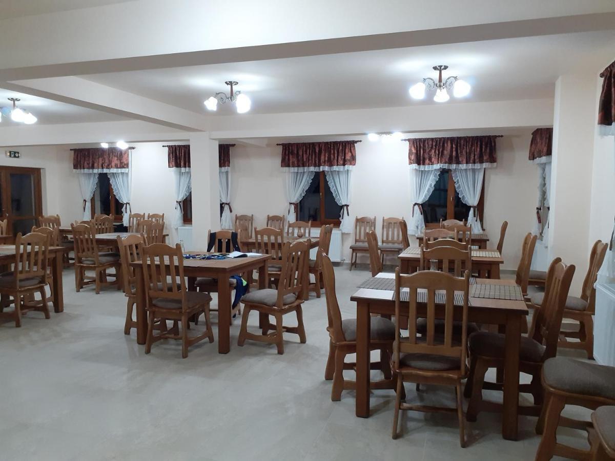 Pensiunea Bradul Dealu Stefanitei Εξωτερικό φωτογραφία