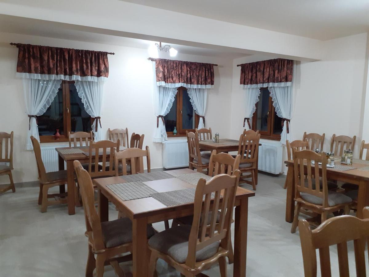 Pensiunea Bradul Dealu Stefanitei Εξωτερικό φωτογραφία